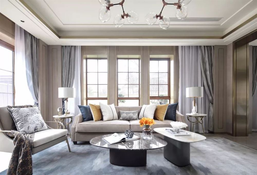 廣州市鴻成·珠江玥輕奢風(fēng)格三居室裝修案例