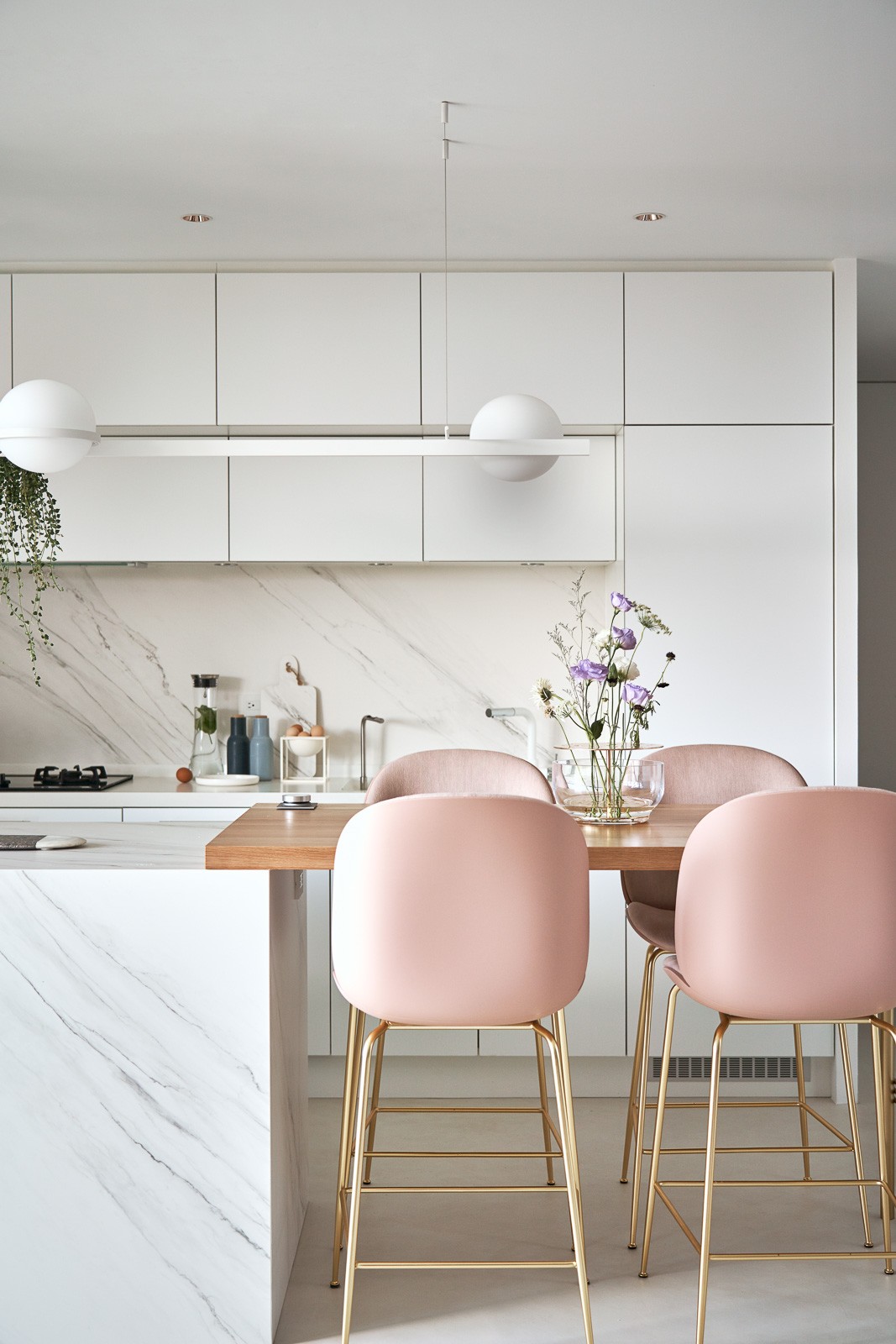 現(xiàn)代北歐風(fēng)格室內(nèi)家裝案例效果圖-餐廳 現(xiàn)代北歐風(fēng)格室內(nèi)家裝案例效果圖-餐廳