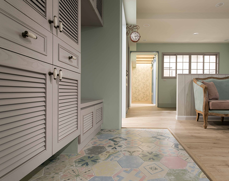 法式鄉(xiāng)村風(fēng)格家裝設(shè)計(jì)室內(nèi)裝修效果圖-玄關(guān) 法式鄉(xiāng)村風(fēng)格家裝設(shè)計(jì)室內(nèi)裝修效果圖-玄關(guān)