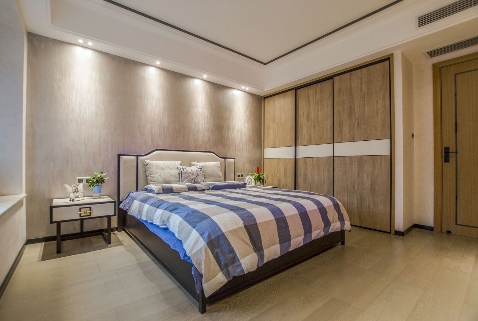 裝修案例輕奢簡歐風格室內(nèi)裝修效果圖-臥室 裝修案例輕奢簡歐風格室內(nèi)裝修效果圖-臥室