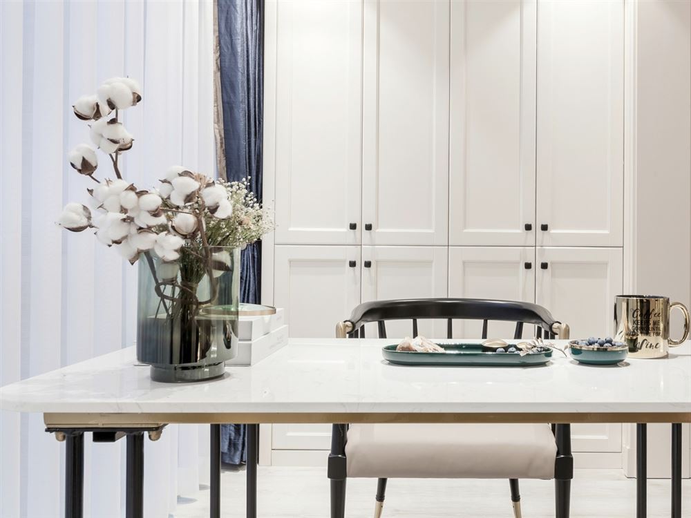 江門市明泰城輕奢風格三居室裝修案例