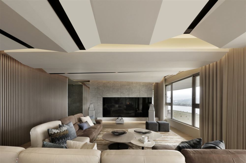 廣州市越秀濱海悅城現(xiàn)代簡約風格四居室裝修案例